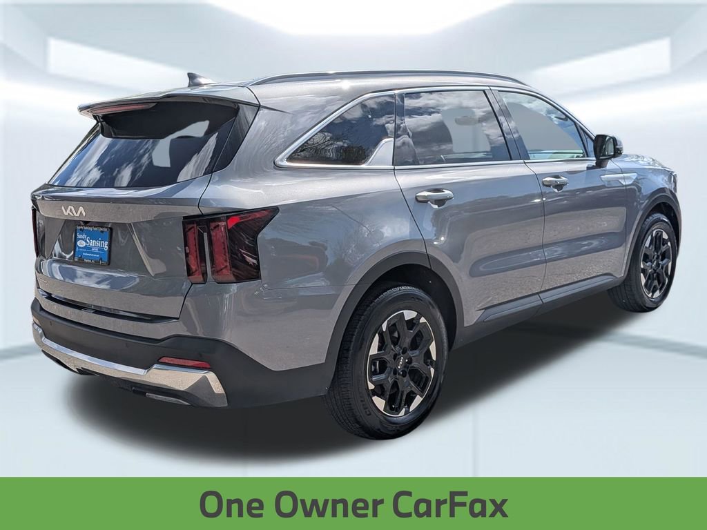 Used 2024 Kia Sorento S image 6