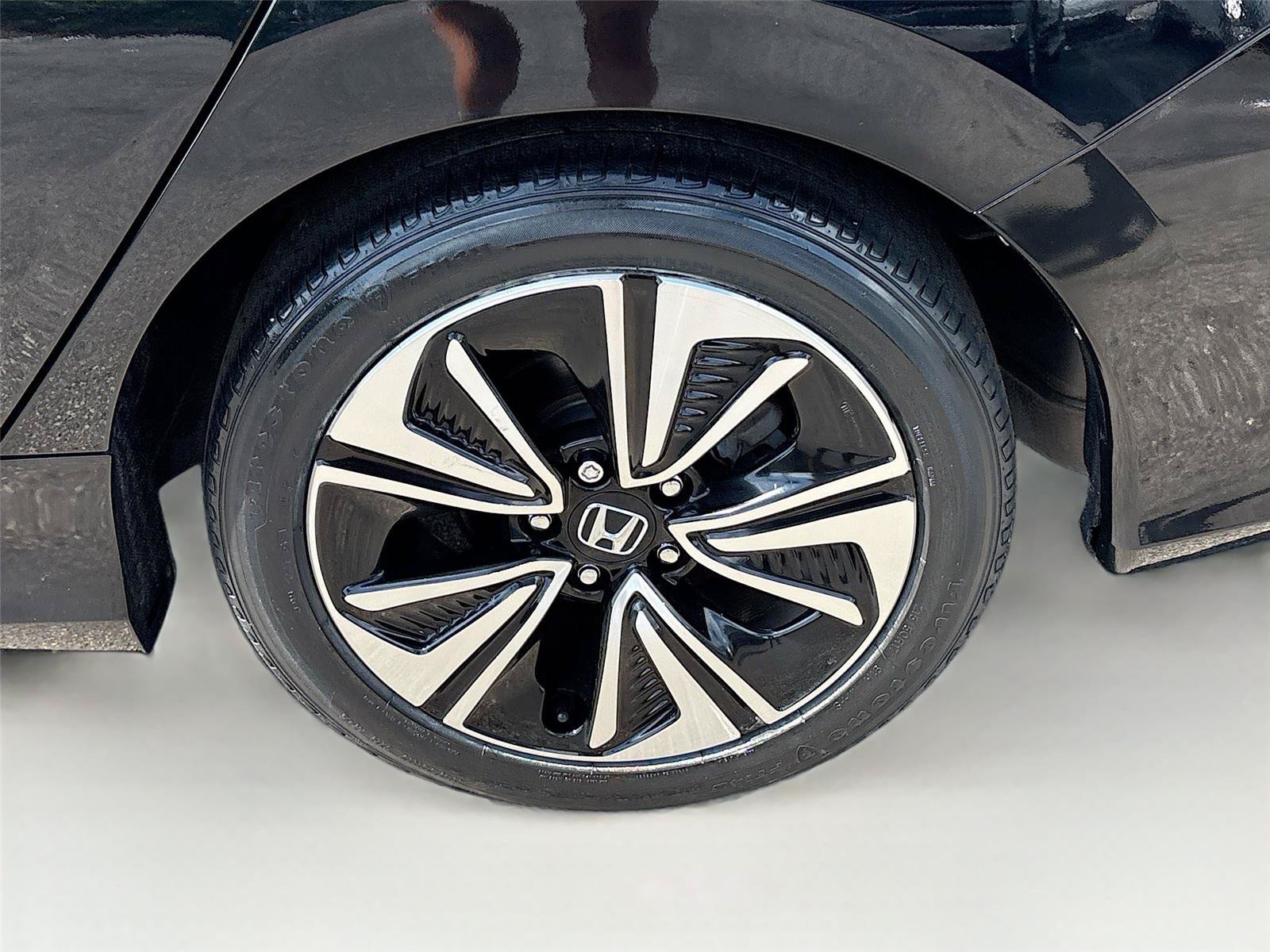 Used 2017 Honda Civic EX-L image 30