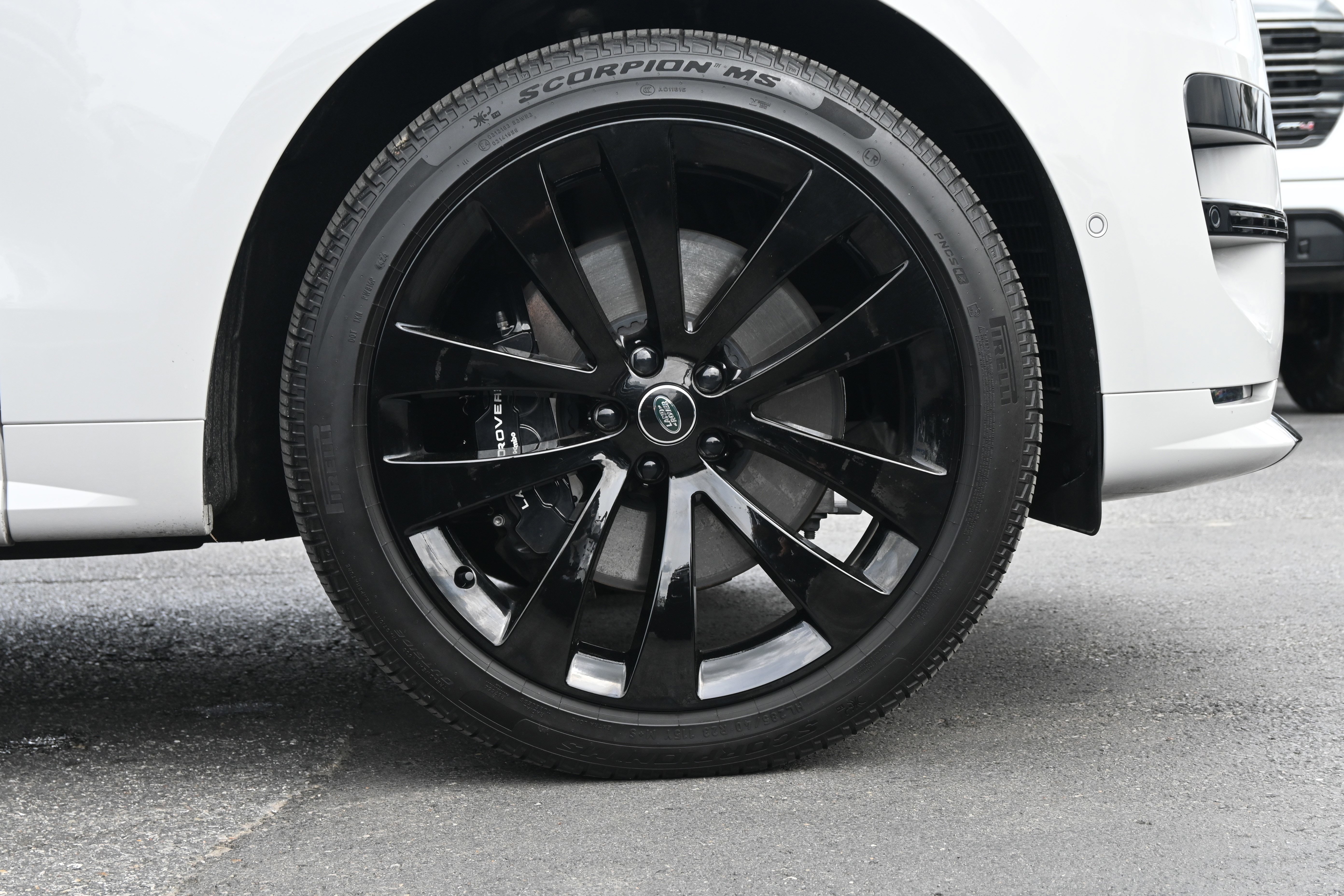 Used 2025 Land Rover Range Rover Sport Dynamic SE image 22