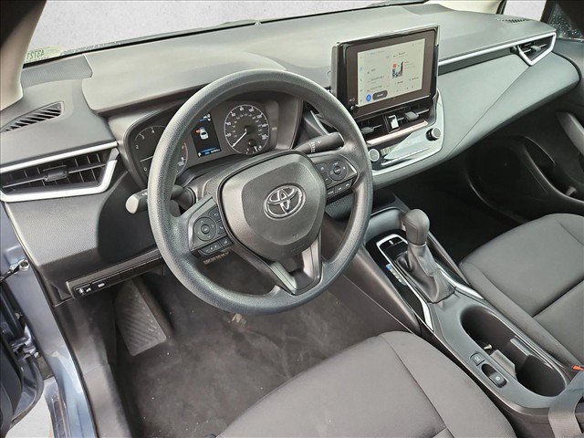 Used 2025 Toyota Corolla LE FWD image 12