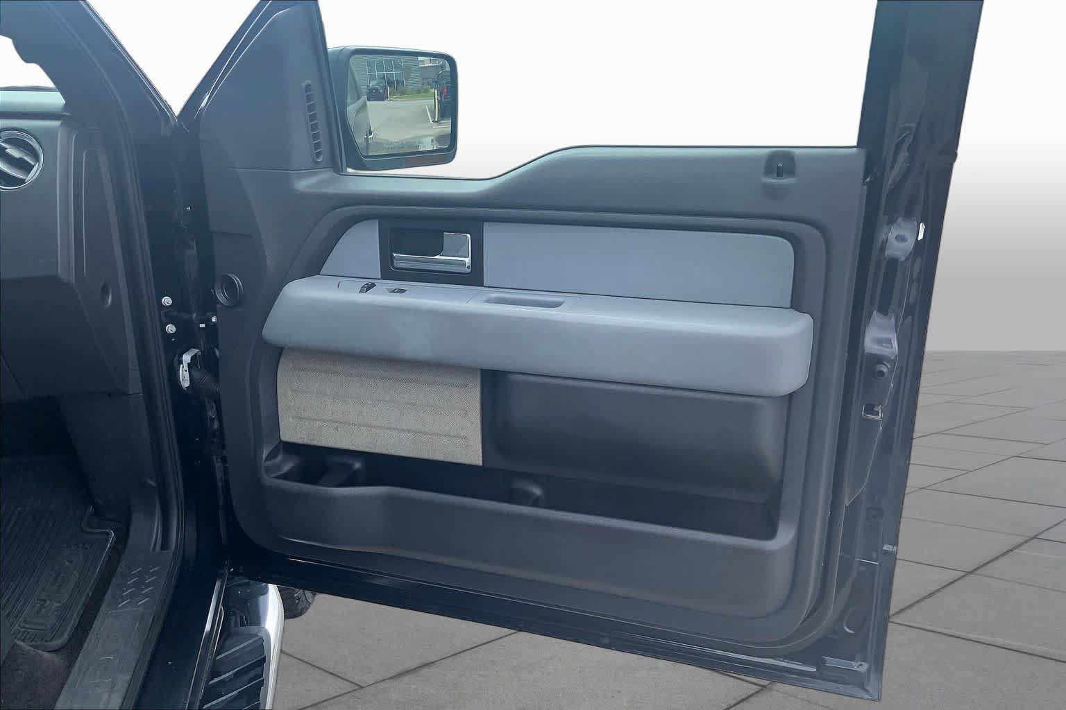 Used 2014 Ford F150 XLT w/ Equipment Group 302A Luxury AWD/4WD image 22