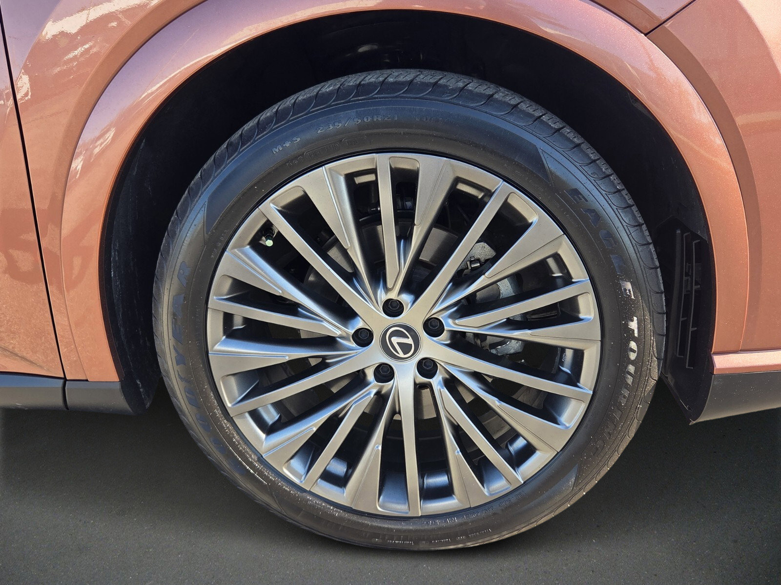 Used 2023 Lexus RX 350 w/ Accessory Package (2T) image 9