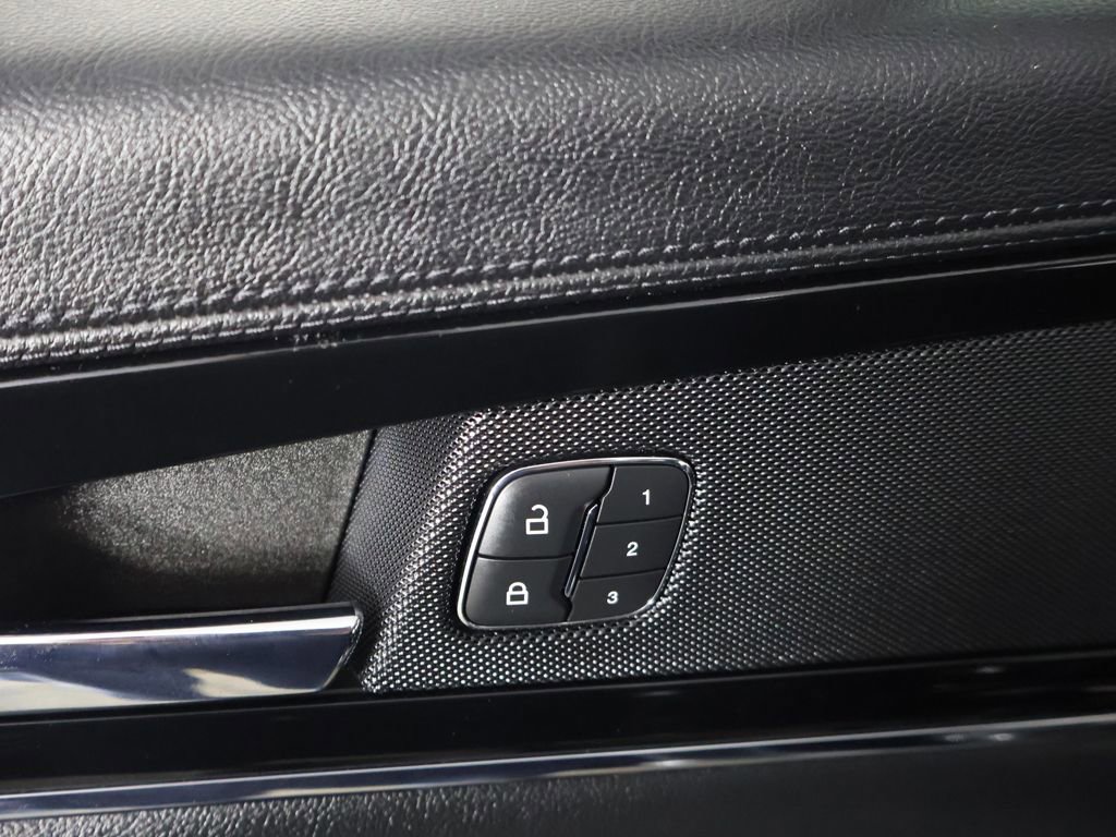 Used 2023 Lincoln Nautilus FWD w/ Premium Package image 37