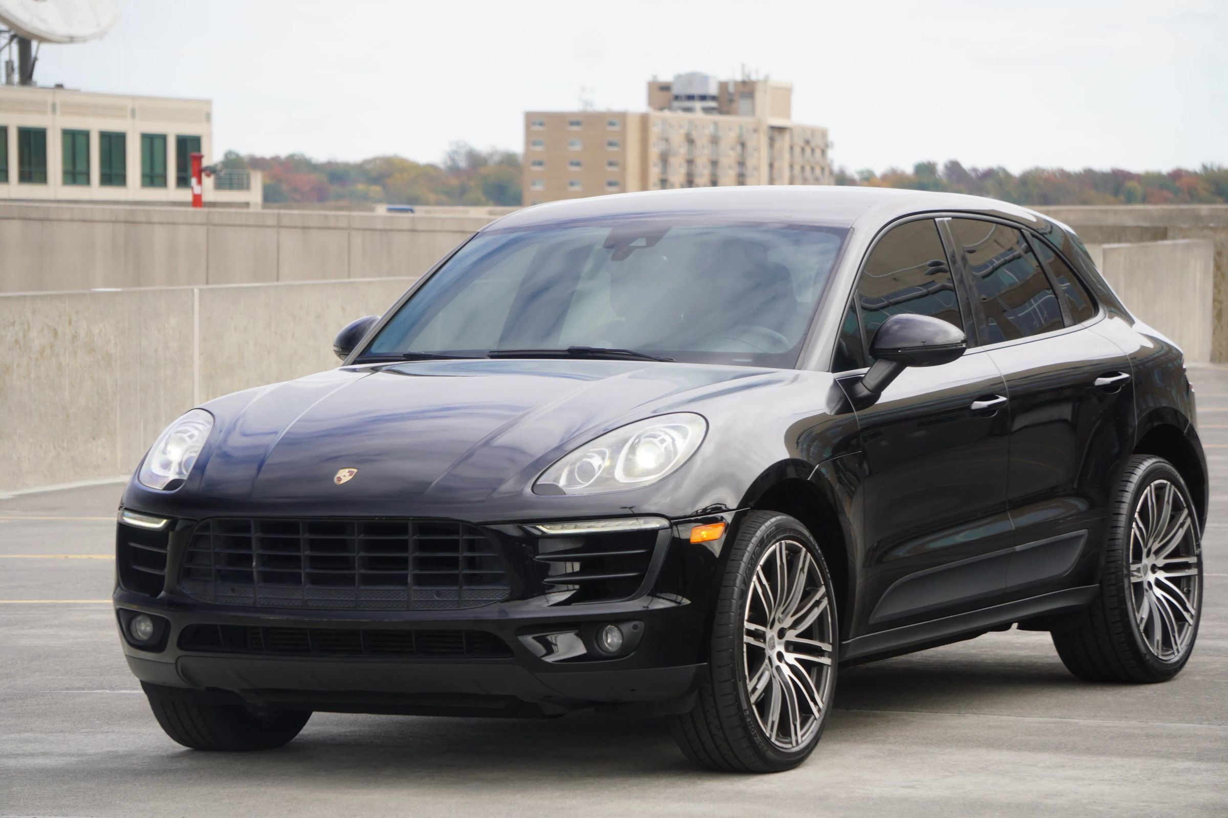 Used 2017 Porsche Macan image 9