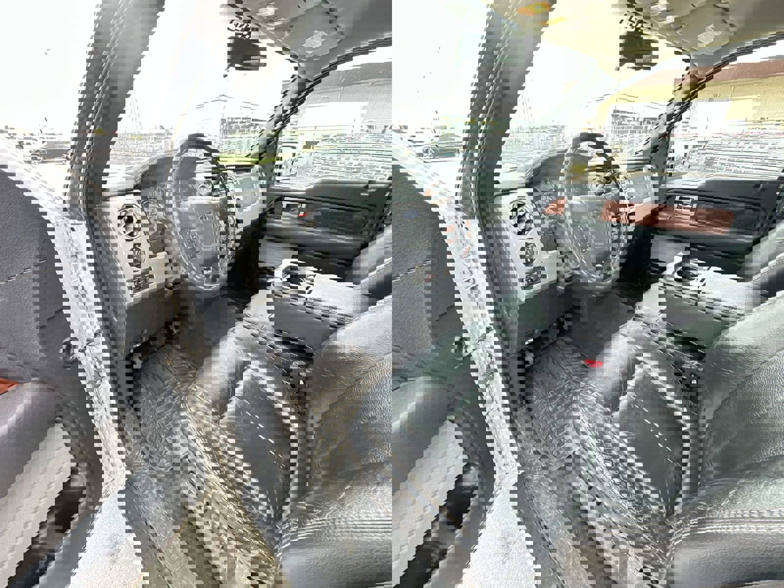 Used 2010 Ford F150 Lariat image 10