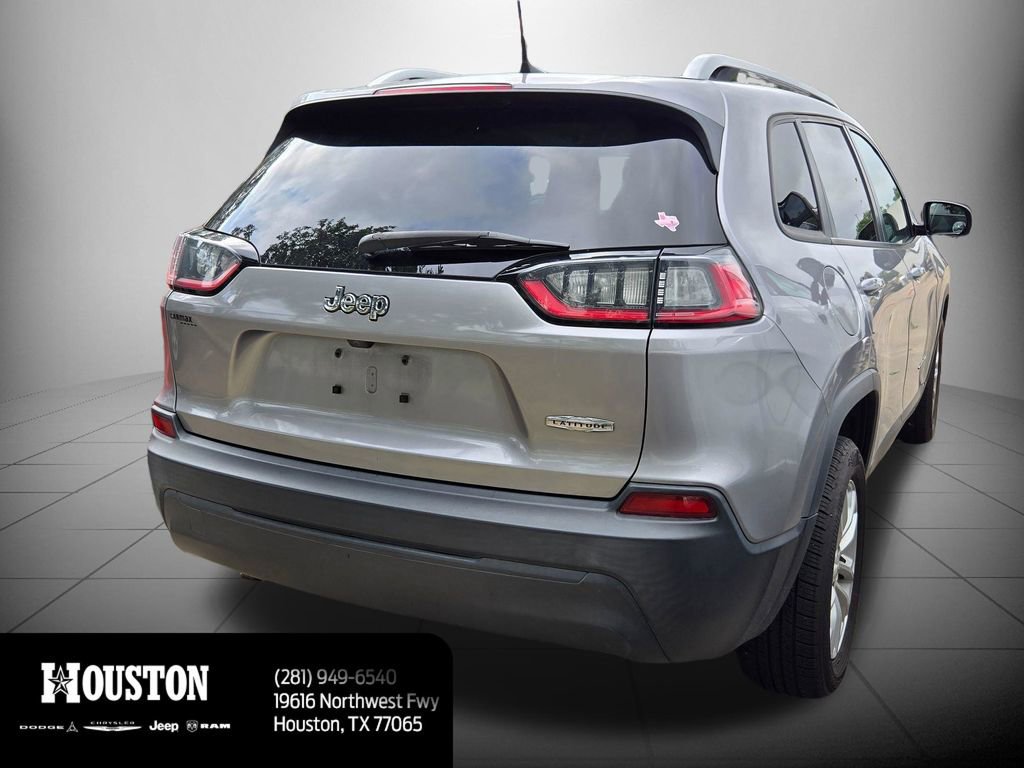 Used 2021 Jeep Cherokee Latitude FWD image 11