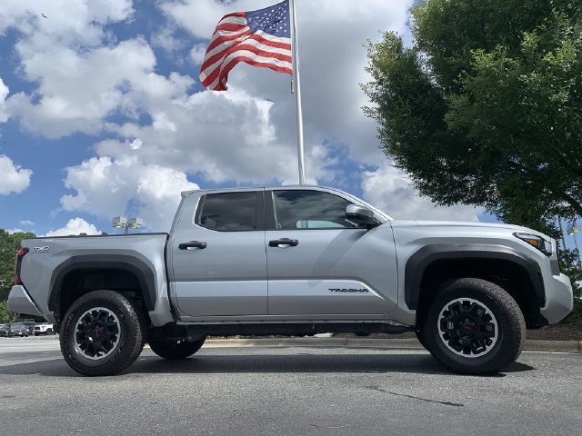 Used 2026 Toyota Tacoma TRD Off-Road AWD/4WD image 9