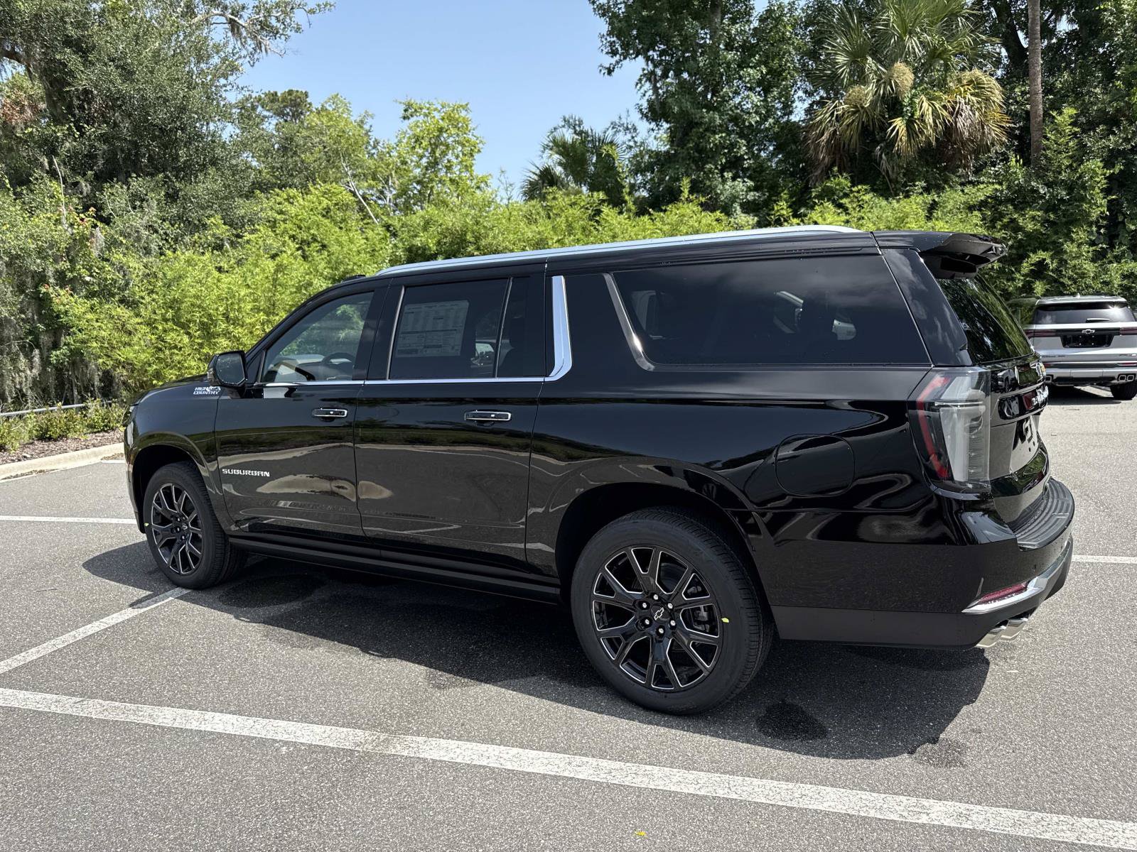 New 2026 Chevrolet Suburban High Country AWD/4WD image 5