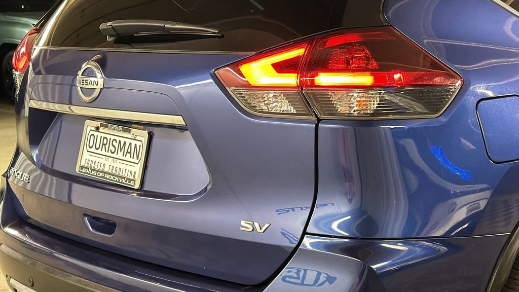 Used 2020 Nissan Rogue SV image 8