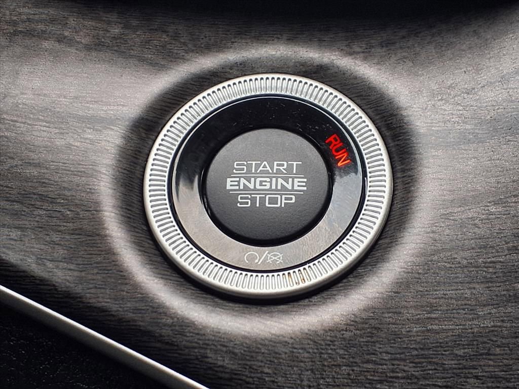 Used 2023 Jeep Grand Cherokee Limited image 8