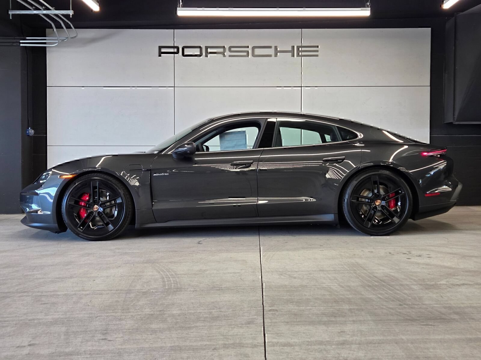 Used 2026 Porsche Taycan 4S AWD/4WD image 2