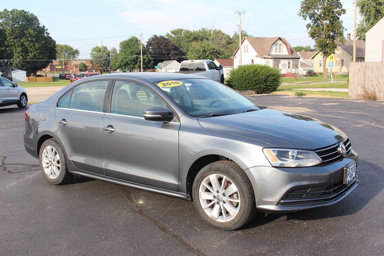 Used 2016 Volkswagen Jetta SE