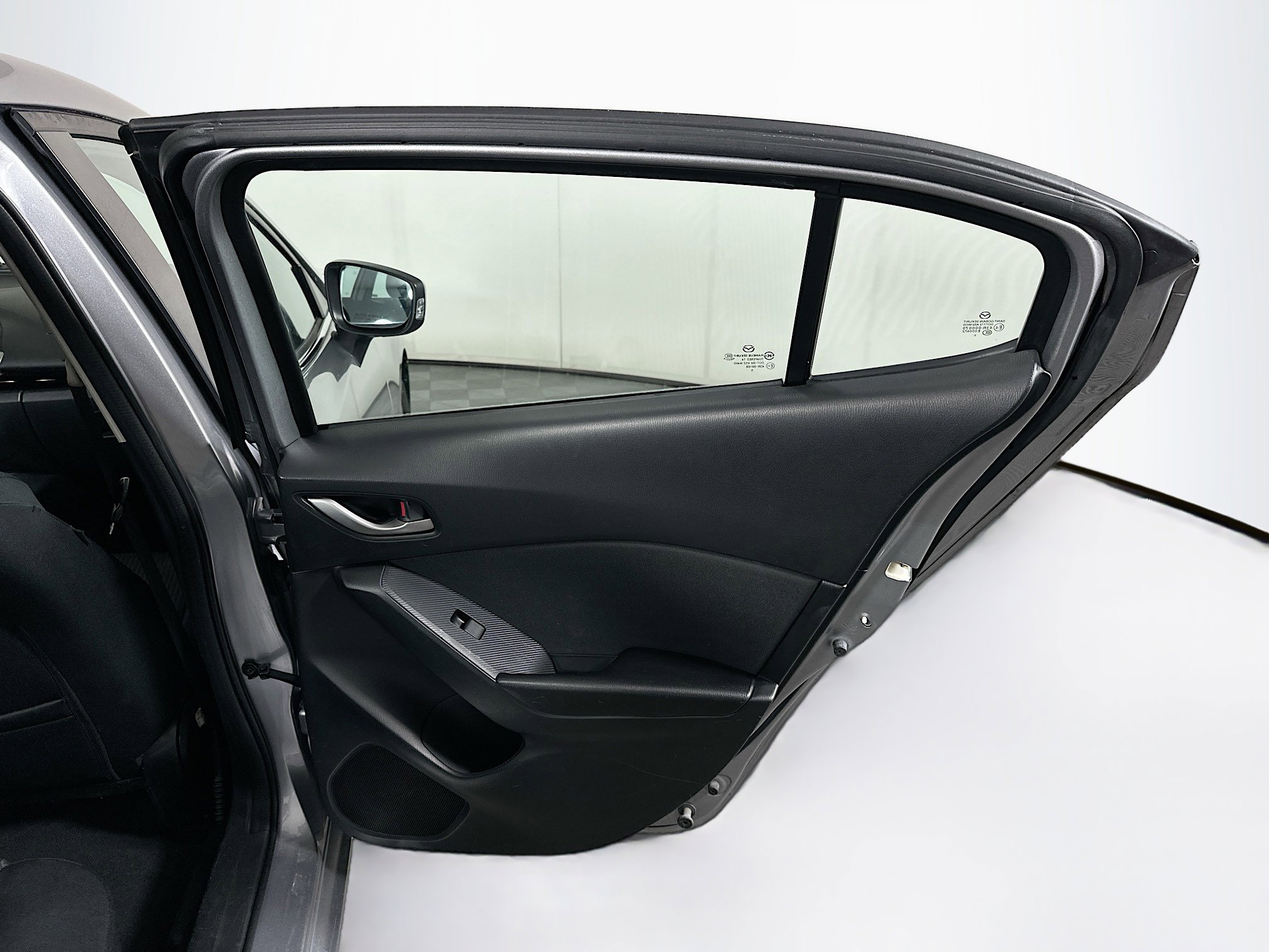 Used 2016 MAZDA MAZDA3 i Sport w/ Preferred Equipment Package image 27