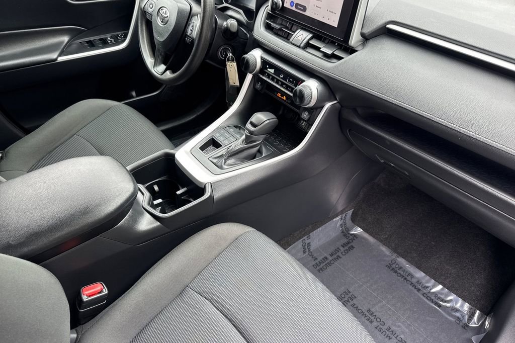Certified 2024 Toyota RAV4 LE AWD/4WD image 15