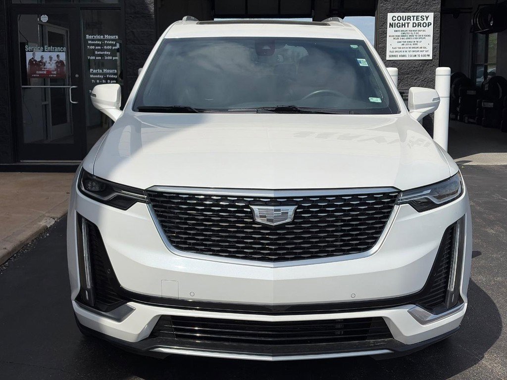Certified 2024 Cadillac XT6 Premium Luxury image 2