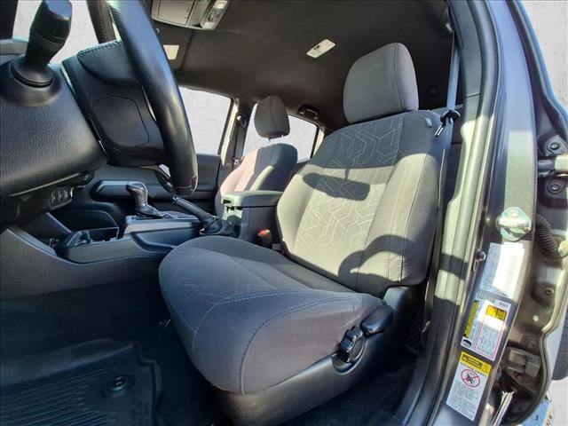 Used 2017 Toyota Tacoma TRD Sport w/ Tow Package (A/T) AWD/4WD image 13