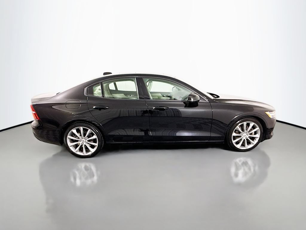 Used 2019 Volvo S60 T5 Momentum w/ Multimedia Package FWD image 8