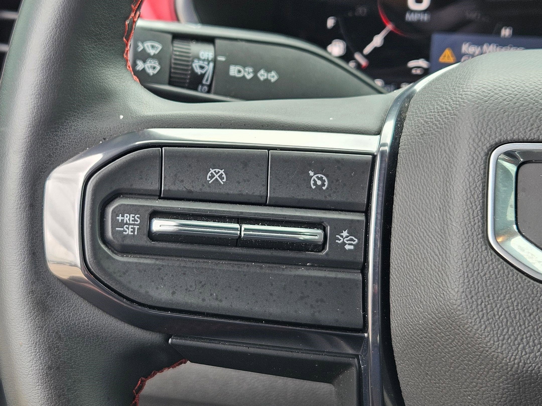 Used 2025 GMC Canyon AT4 w/ AT4X Package image 17