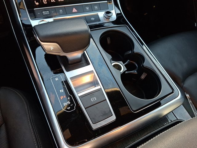 Used 2019 Audi Q8 Premium Plus w/ Premium Plus AWD/4WD image 19