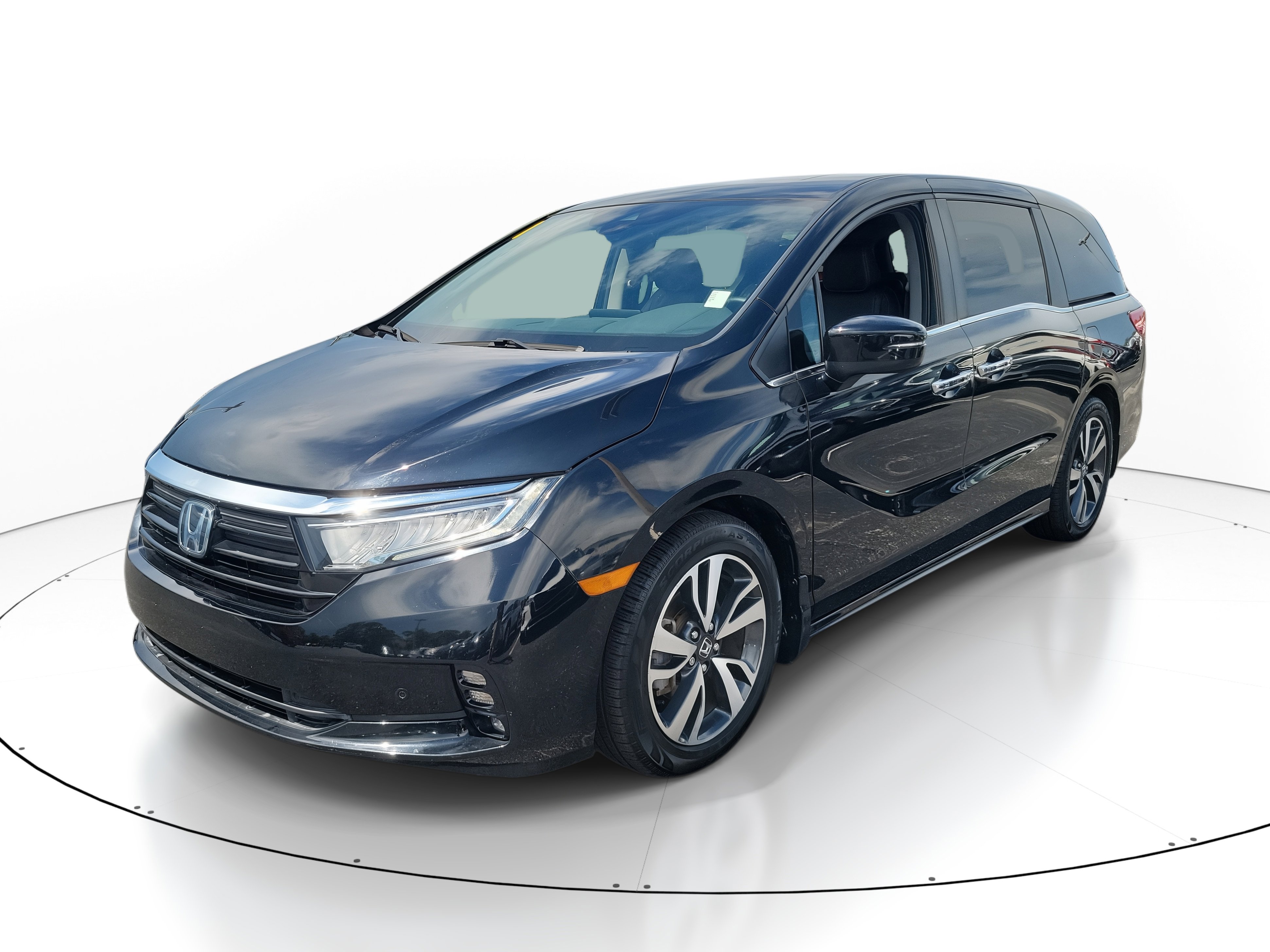 Used 2021 Honda Odyssey Touring image 2