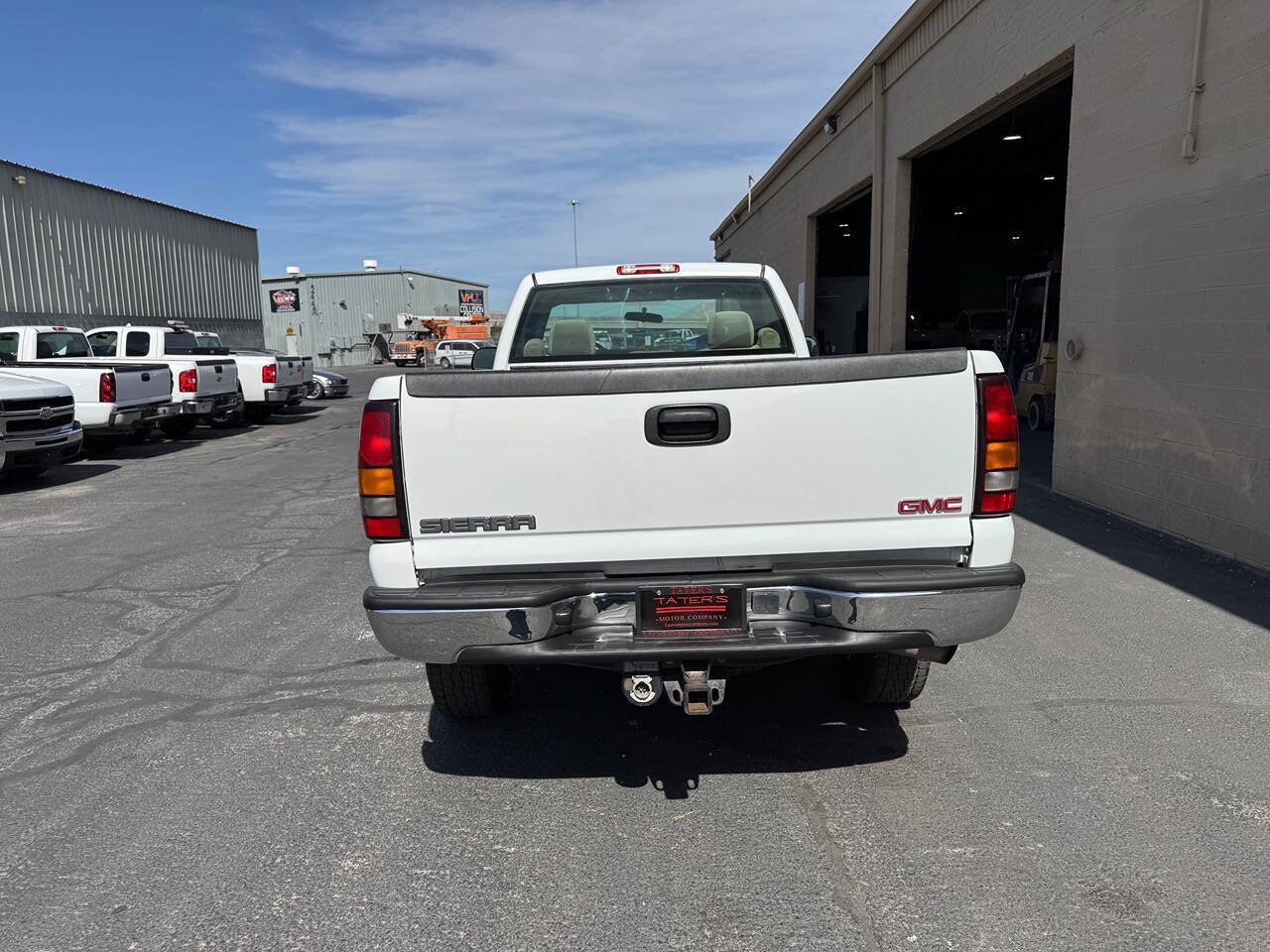 Used 2005 GMC Sierra 3500 W/T w/ Snow Plow Prep Package AWD/4WD image 8