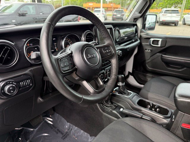 Certified 2022 Jeep Gladiator Sport AWD/4WD image 14