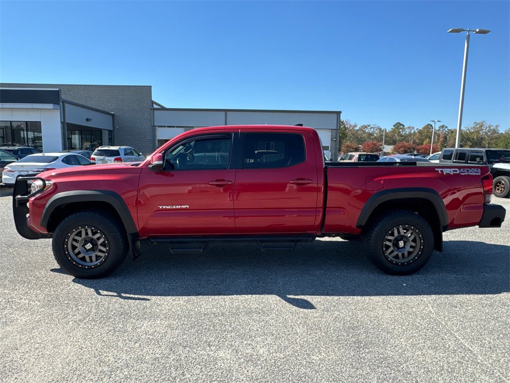 Used 2019 Toyota Tacoma TRD Off-Road image 6