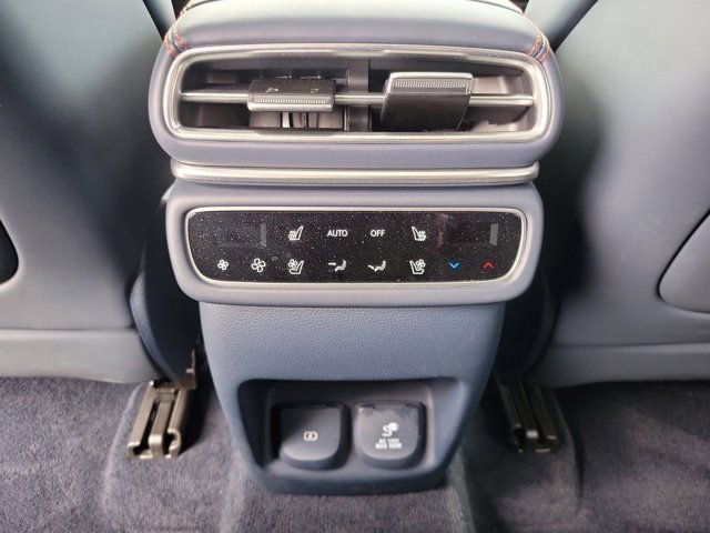 Used 2025 Genesis GV80 3.5T e-SC image 18