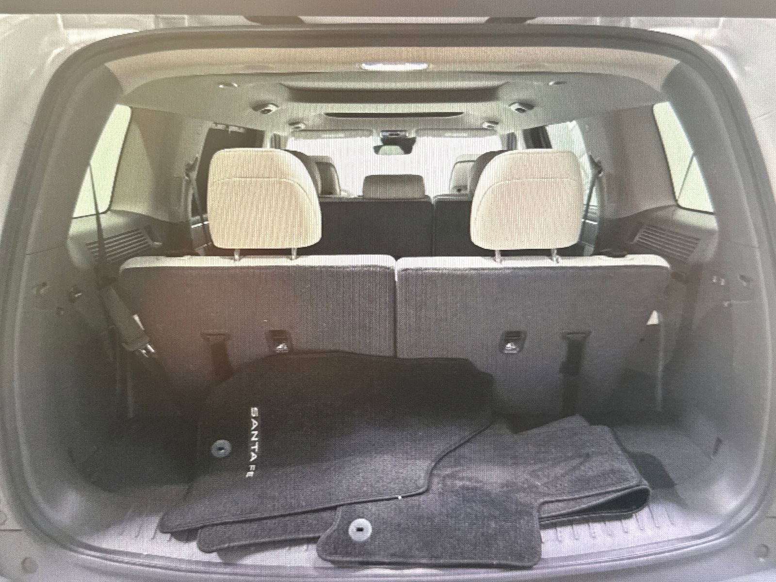 Used 2025 Hyundai Santa Fe Limited image 5