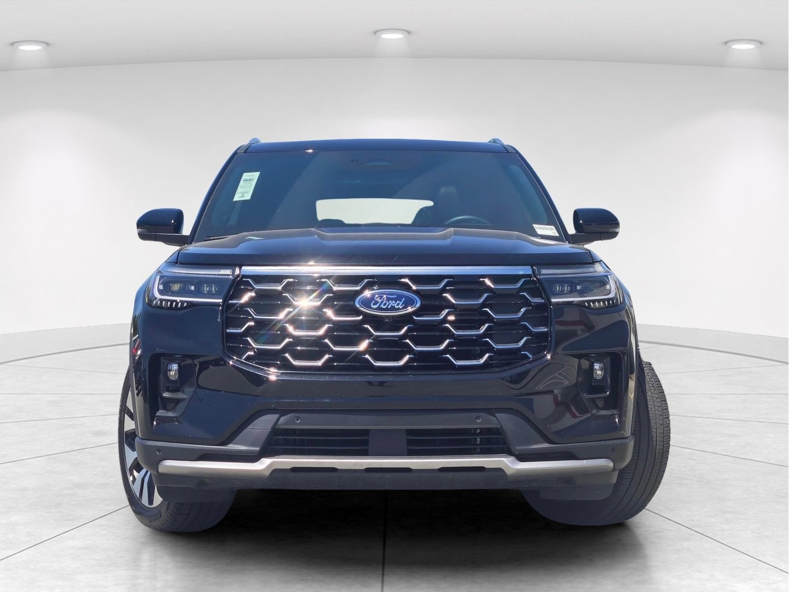 Used 2025 Ford Explorer Platinum w/ LUX Leather Package AWD/4WD image 2