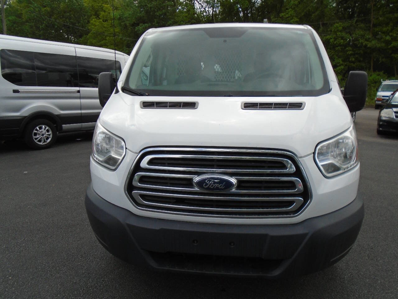 Used 2015 Ford Transit 250 130 Low Roof w/ Exterior Upgrade Package image 6