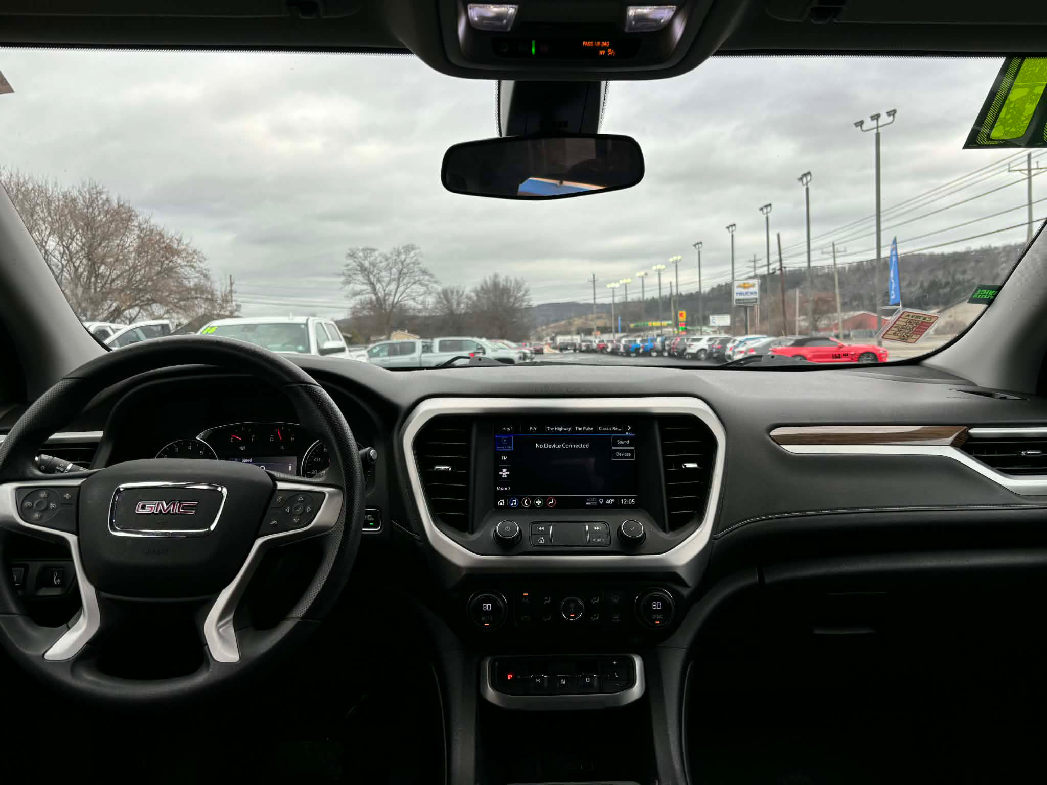 Used 2021 GMC Acadia SLE w/ Driver Convenience Package image 13