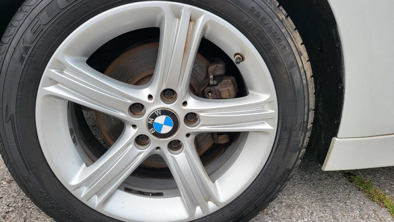 Used 2015 BMW 320i Sedan image 32