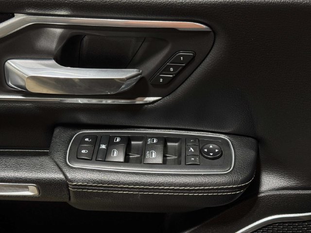 Used 2020 RAM 1500 Laramie w/ Sport Appearance Package AWD/4WD image 19