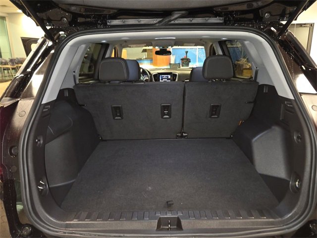 Used 2024 GMC Terrain SLE w/ Driver Convenience Package image 23