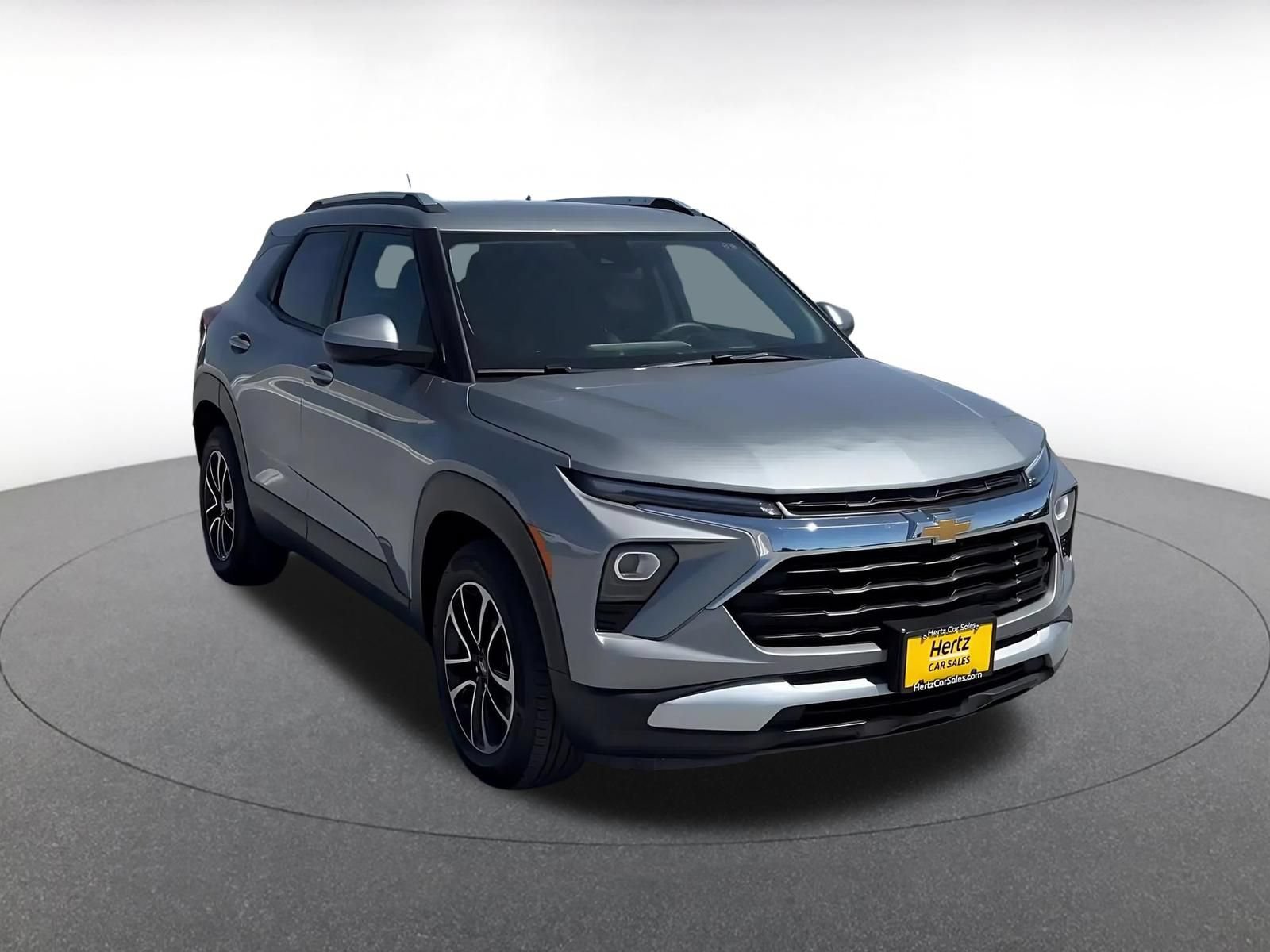 Used 2025 Chevrolet TrailBlazer LT FWD image 3