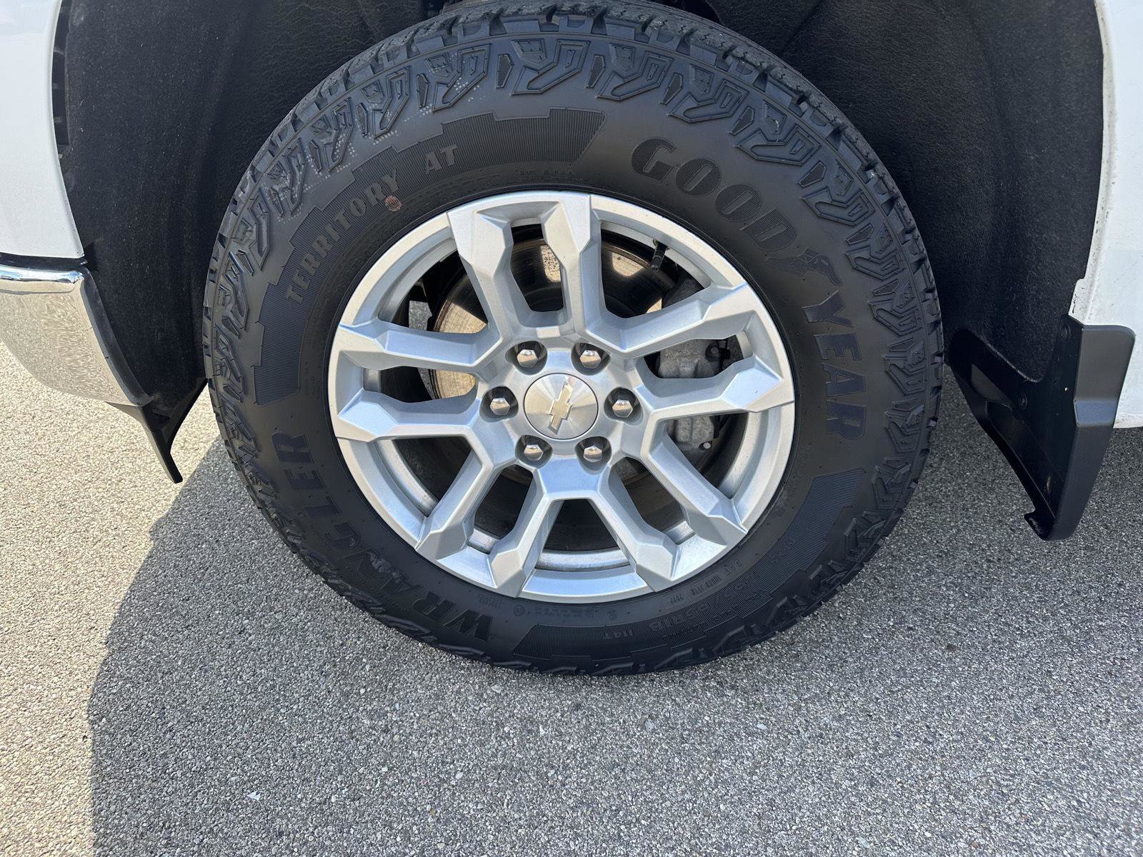 Used 2022 Chevrolet Silverado 1500 LT image 12