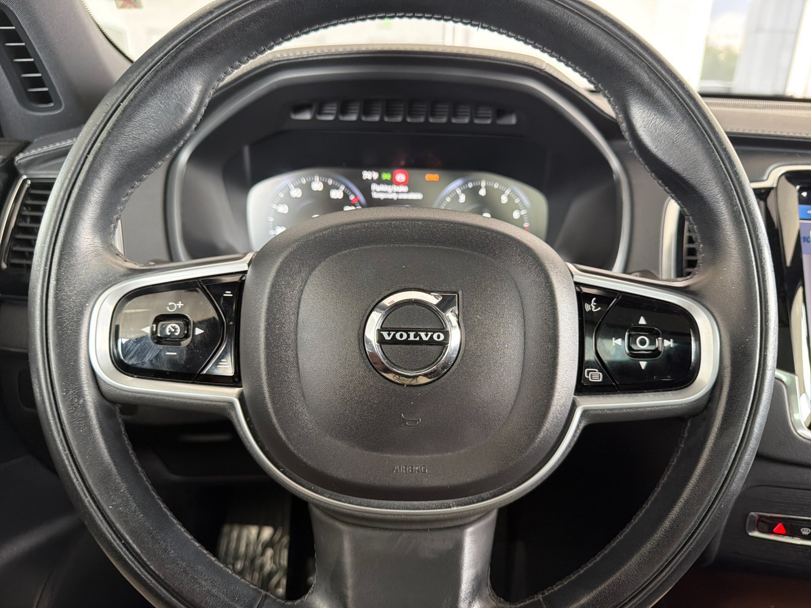 Used 2021 Volvo XC90 T6 Inscription w/ Protection Package Premier AWD/4WD image 26