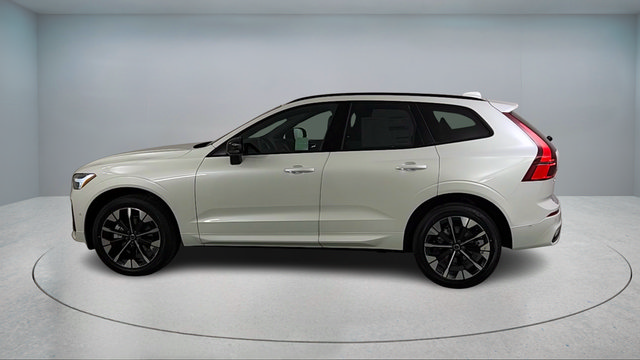 New 2026 Volvo XC60 B5 Plus w/ Protection Package Premier AWD/4WD image 4