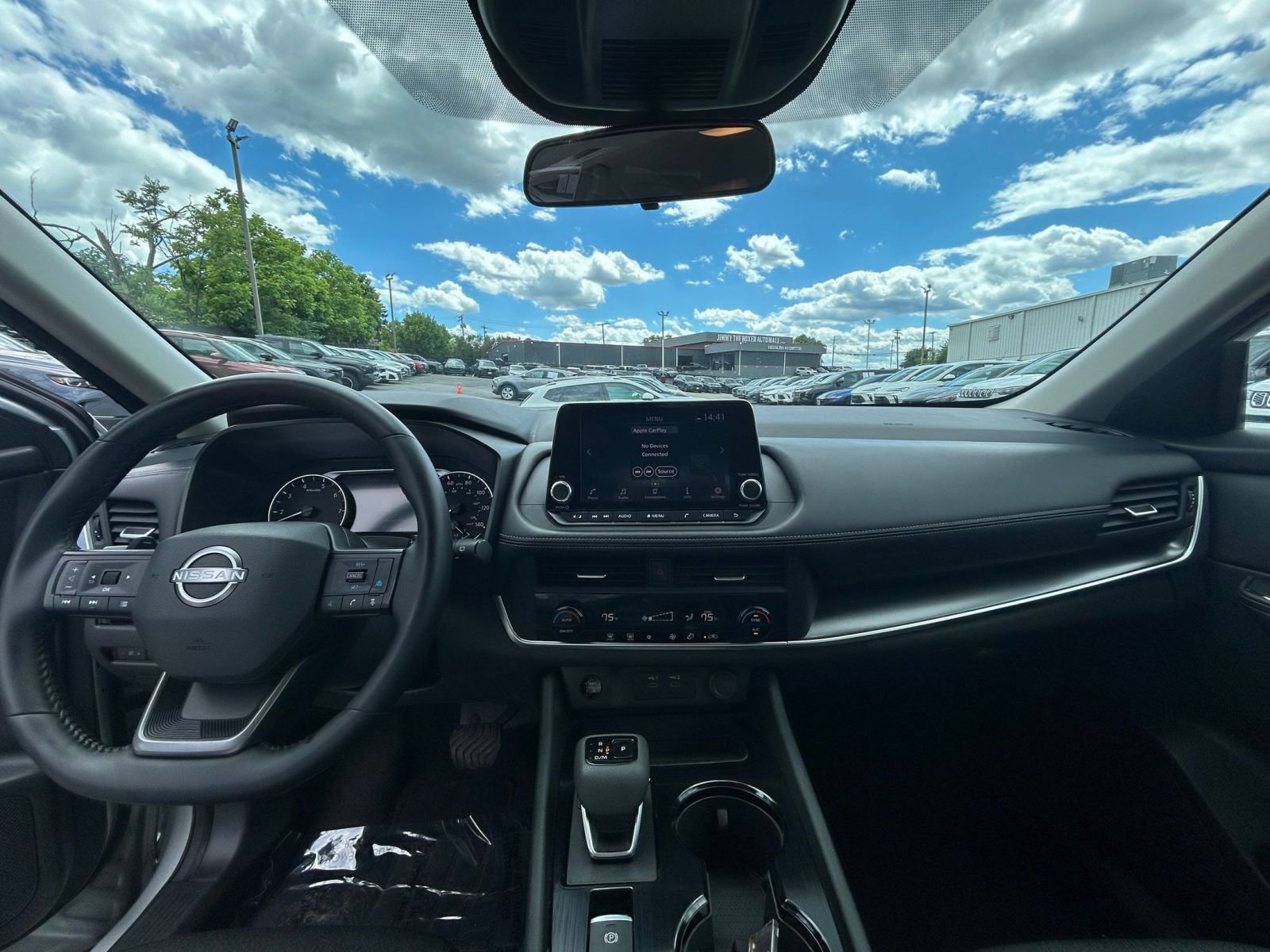 Used 2025 Nissan Rogue SV FWD image 29