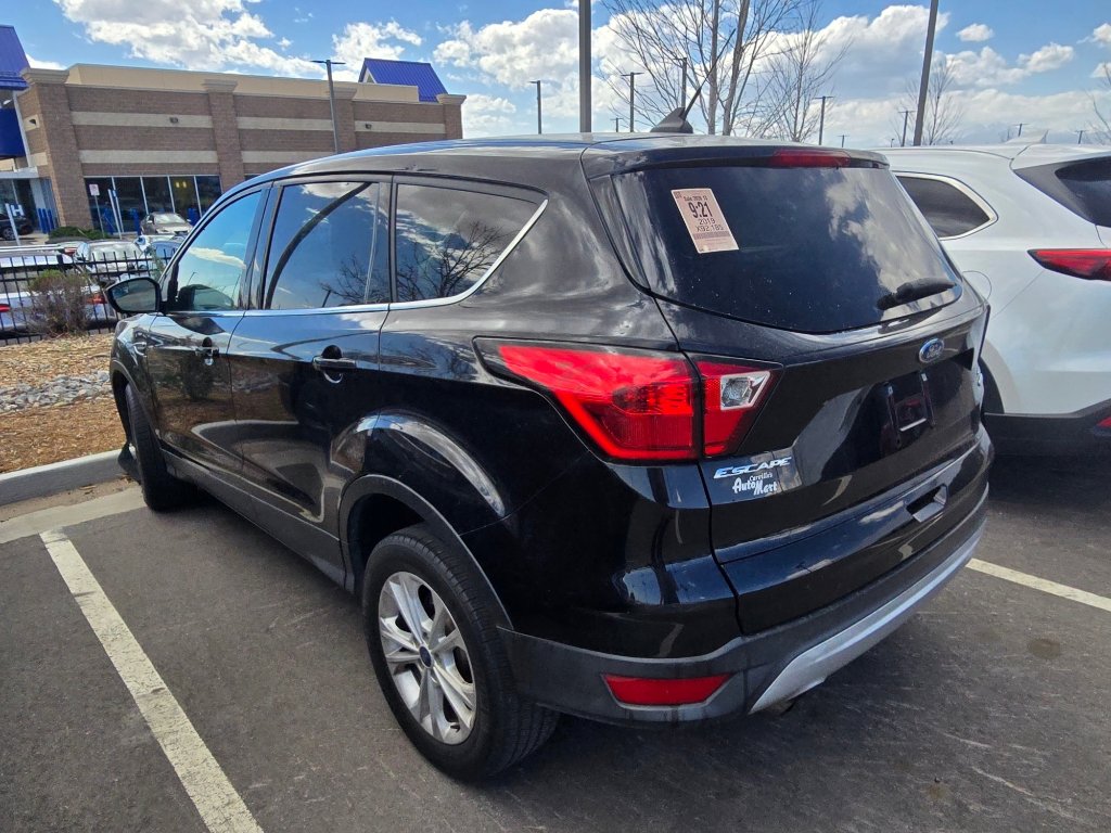 Used 2019 Ford Escape SE image 11