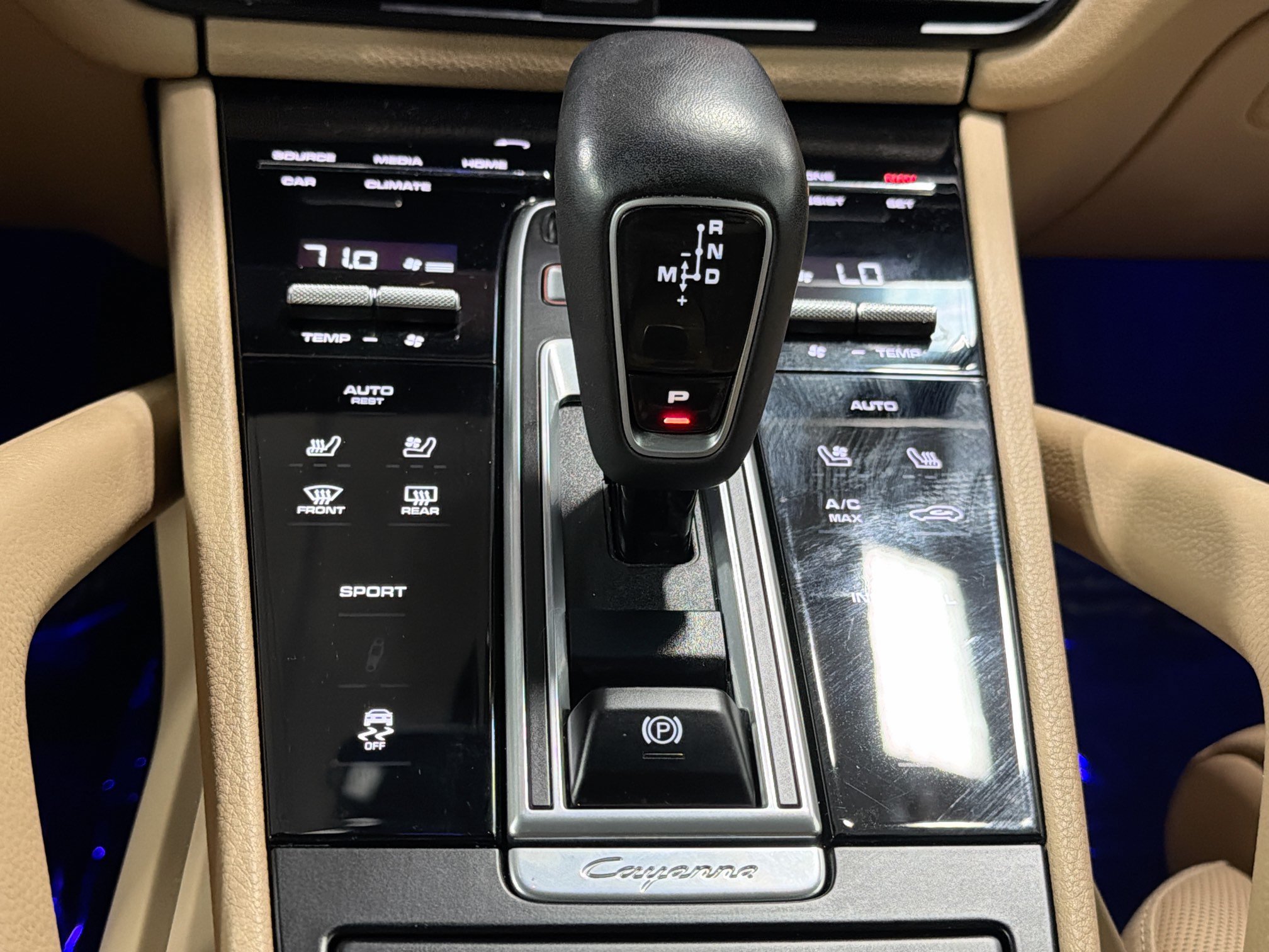 Certified 2020 Porsche Cayenne AWD/4WD image 33