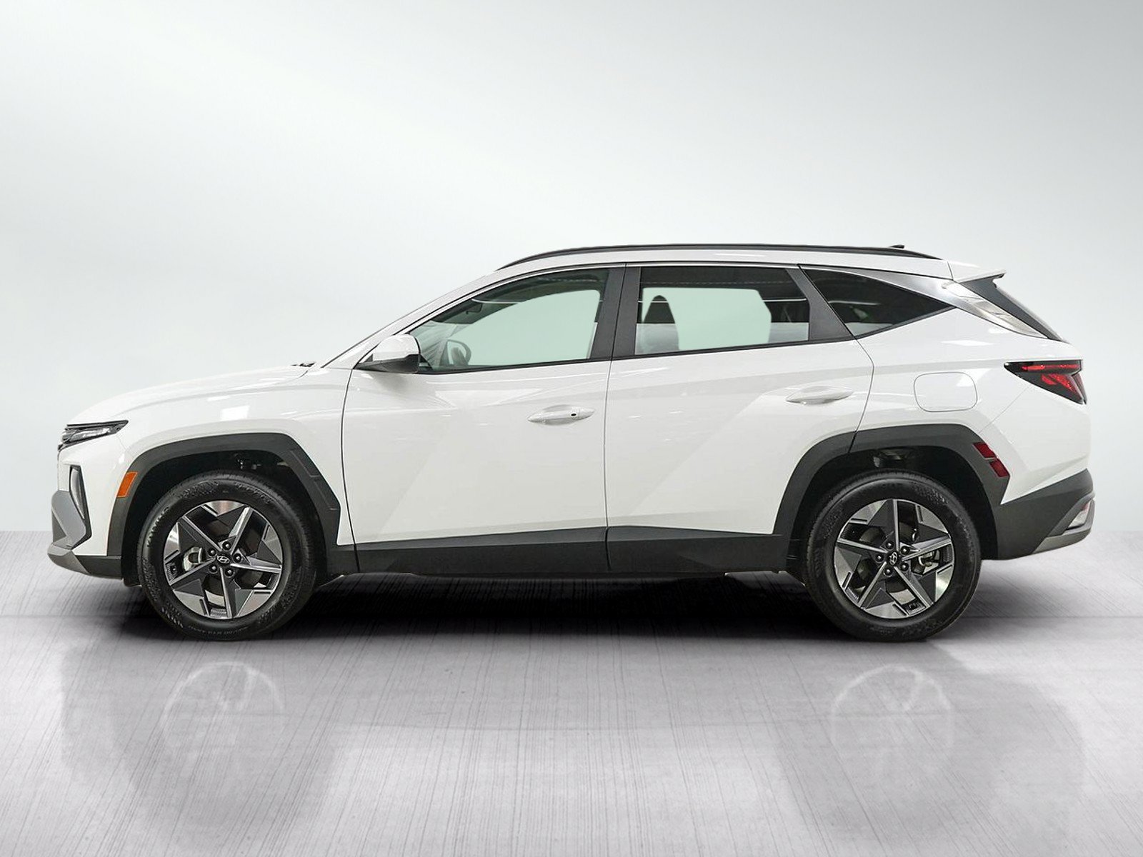 Used 2026 Hyundai Tucson SEL Plus AWD/4WD image 2