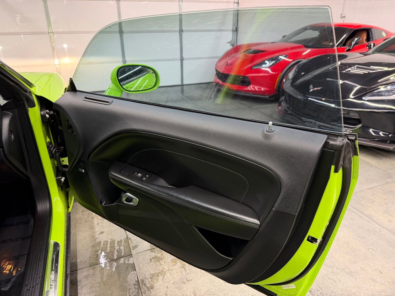 Used 2015 Dodge Challenger R/T Scat Pack w/ Leather Interior Group image 25