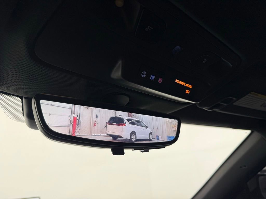Used 2019 Chevrolet Camaro ZL1 RWD image 28