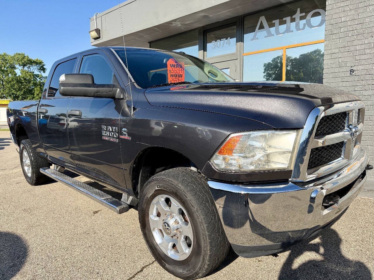Used 2018 RAM 2500 Tradesman w/ Chrome Appearance Group AWD/4WD image 4