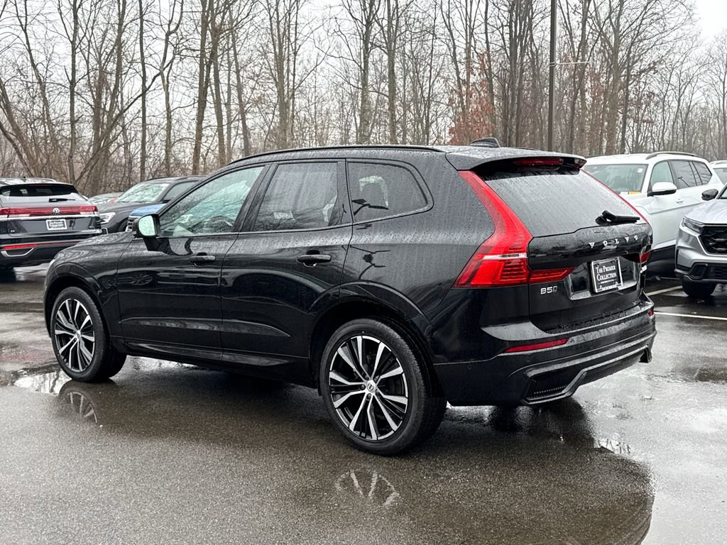 Used 2025 Volvo XC60 B5 Plus image 5