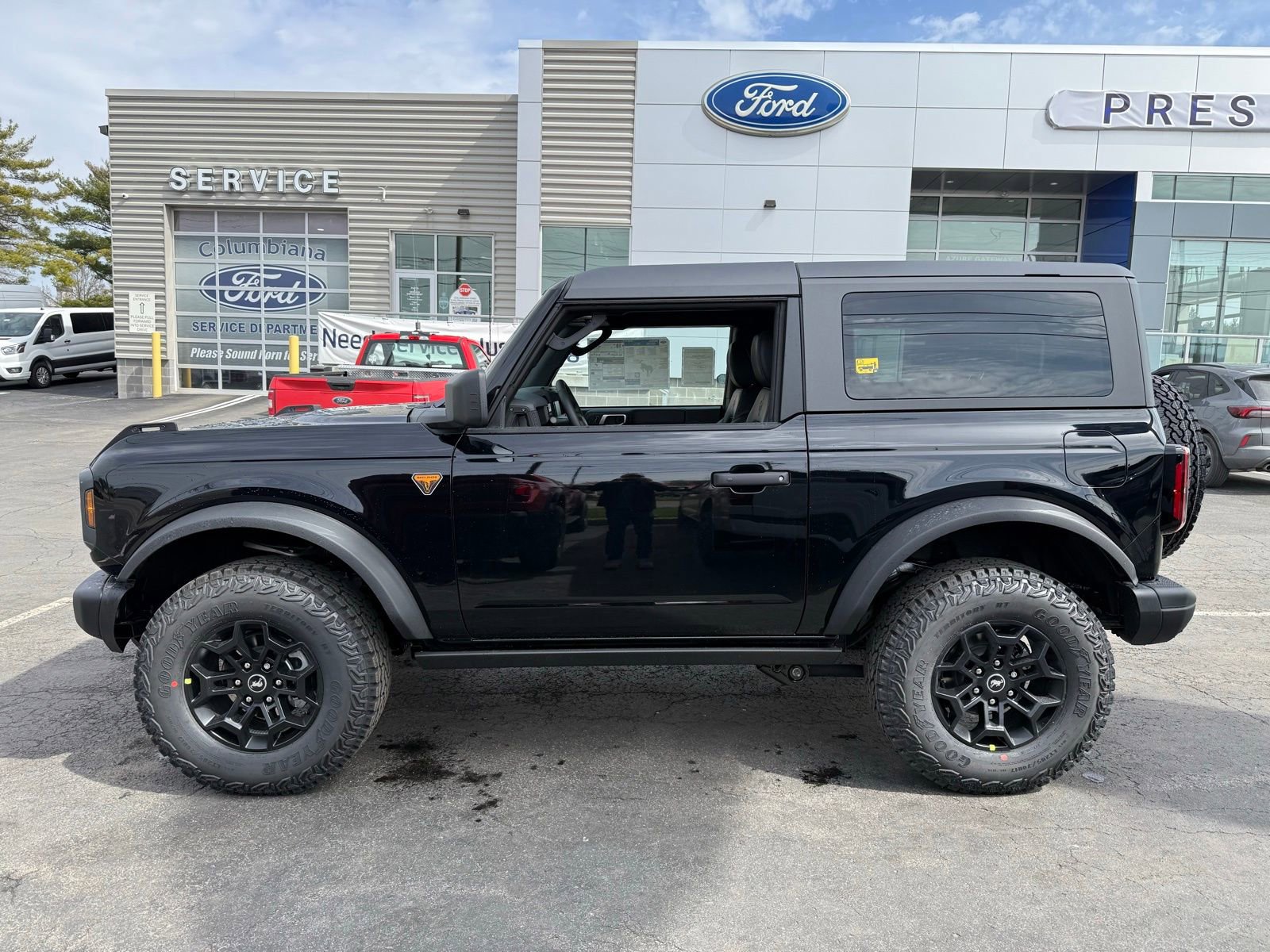 New 2026 Ford Bronco Badlands image 3