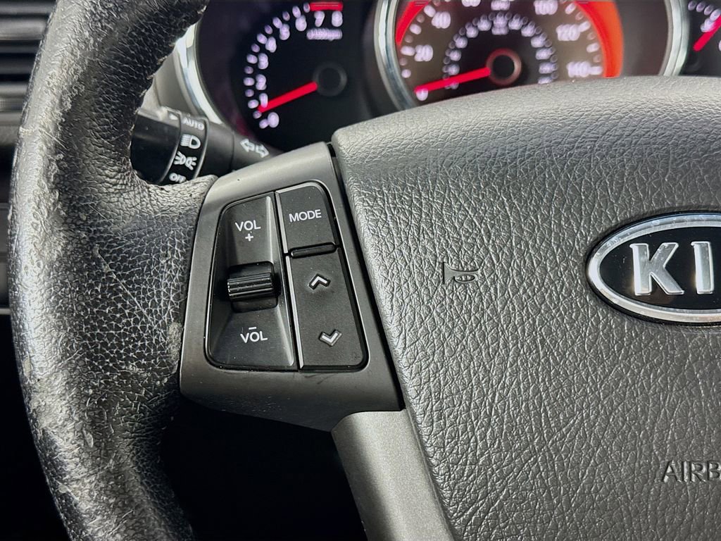 Used 2013 Kia Sorento SX image 30