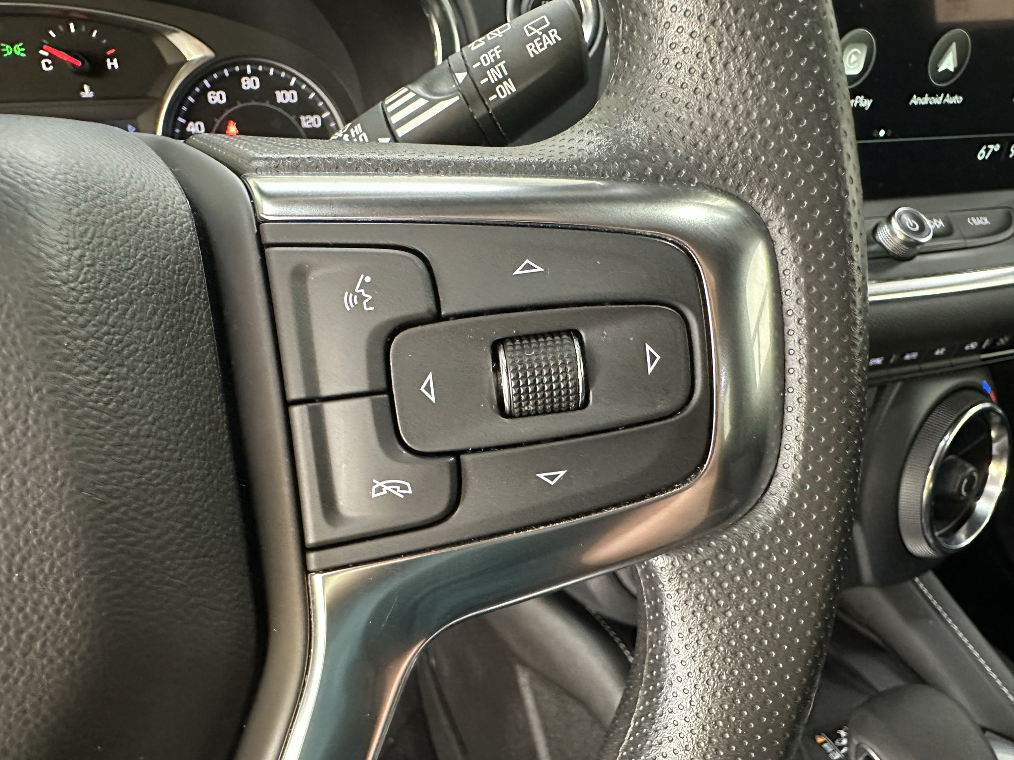 Certified 2025 Chevrolet Blazer LT w/ Convenience Package FWD image 34